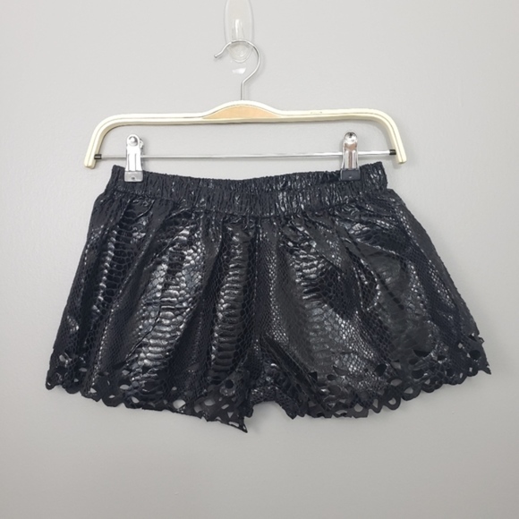 English Rose Faux Leather Snake Embroidered Shorts - Picture 1 of 5